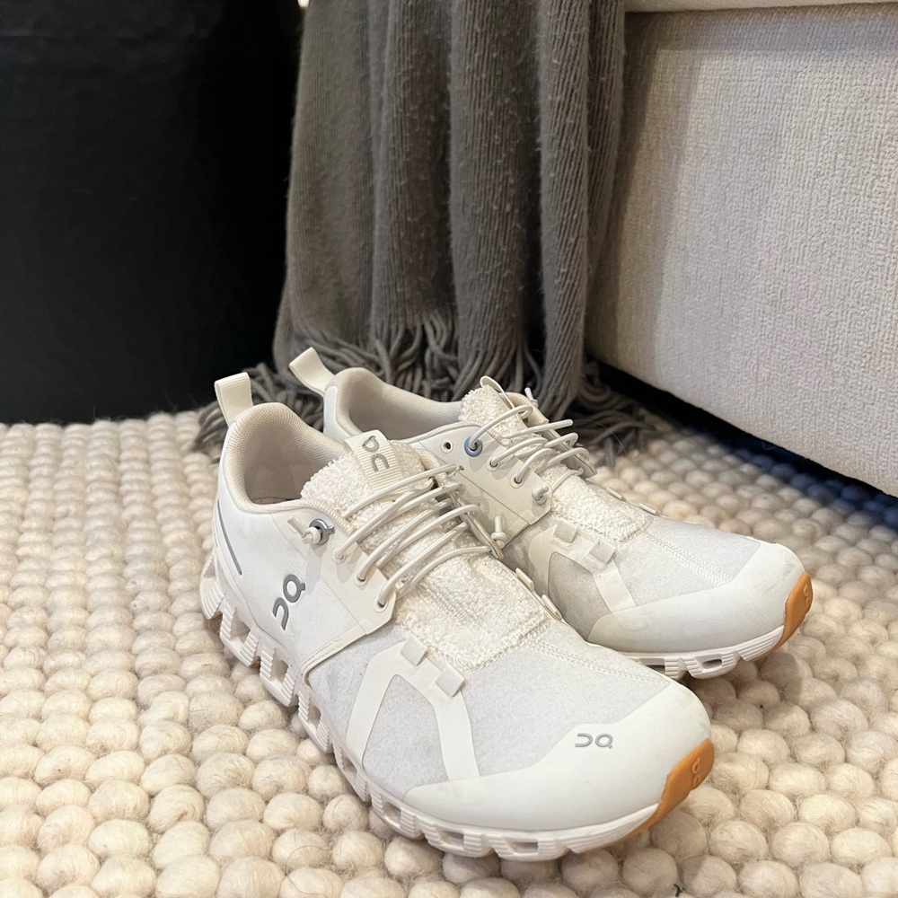 SOLD Women's On Cloud Terry Sneakers - Size 7.5